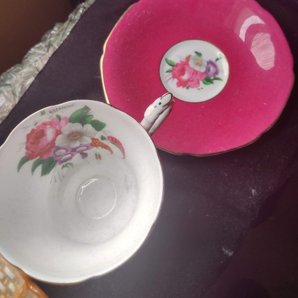 Paragon China Cup and Saucer- Beautiful red and white with florals inside cup. - Picture 5 of 6